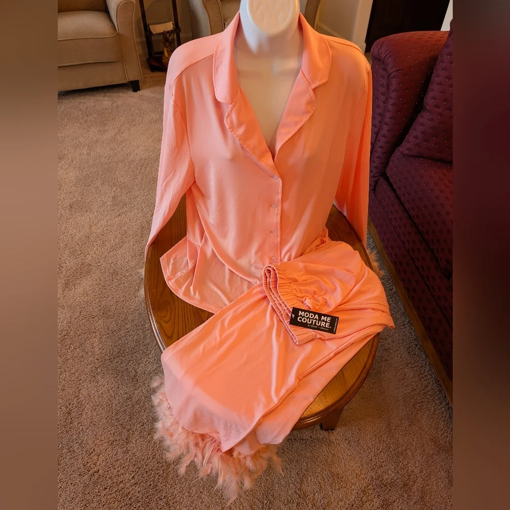 Moda Me Couture Peachy-Pink Feather Trimmed Pajamas Set, Size L - NEW - Picture 12 of 12